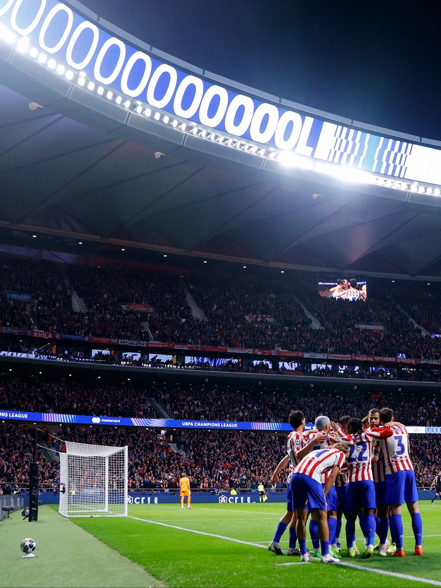 Champions League nights at the Metropolitano the Atleti way!! 🤍❤️