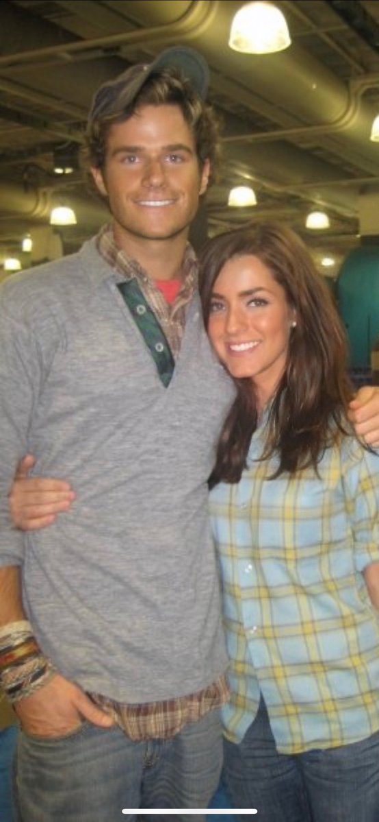 ▼ Kiel James Patrick tweet media