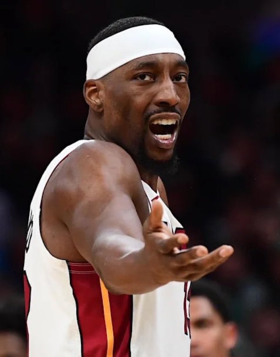 TheHoopCentral's tweet photo. BAM ADEBAYO:

24 POINTS 
9/11 FGM
4/5 3PM
2/2 FTM
8 MINUTES 

ITS STILL THE 1ST QUARTER. 🤯 https://t.co/A6kB9h6eN2