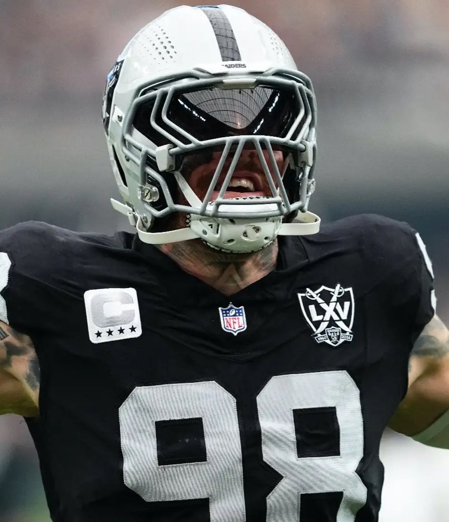 esidery's tweet photo. The Raiders announced the Ravens have backed out of the Maxx Crosby trade.

A jaw-dropping bombshell ahead of the new league year becoming official tomorrow. https://t.co/7ukWT9NE6S