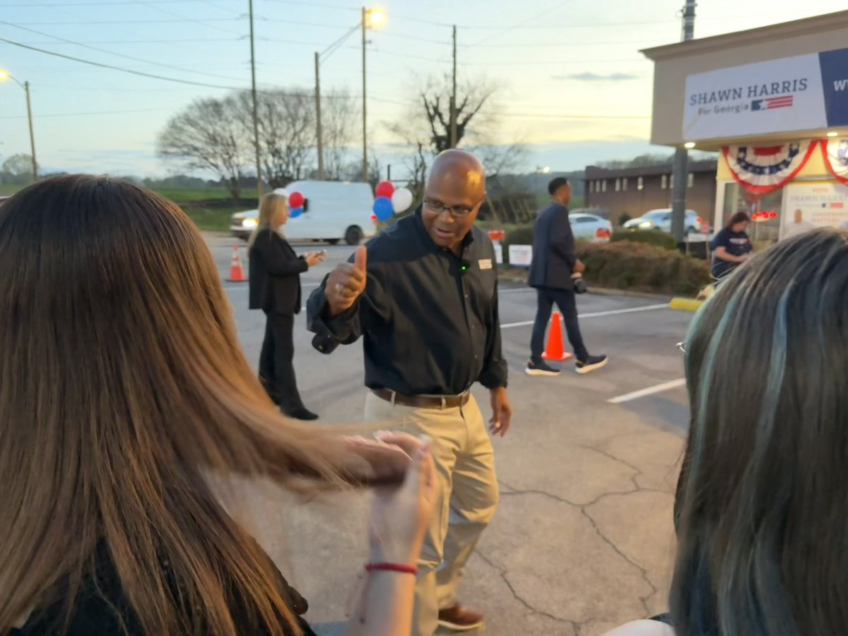 Greg Bluestein tweet media