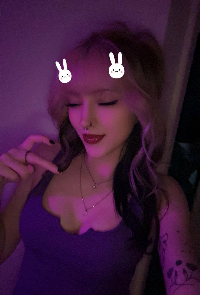 bex 🦇 tweet media