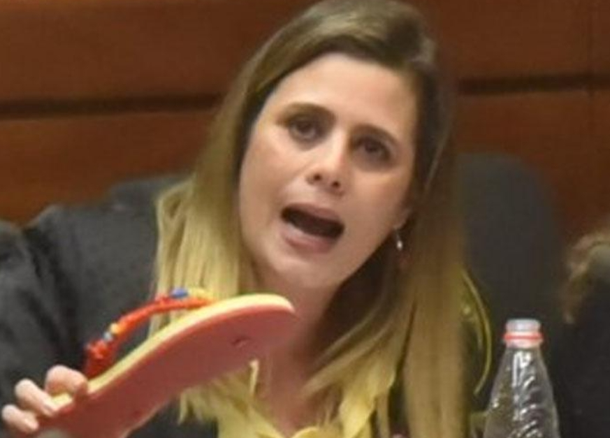 GuillermoE75634's tweet photo. @780AM Que podrido ya nos tiene Ña Violencia Política Contra la Mujer...#Tilinga. https://t.co/3WdYXnBs5e