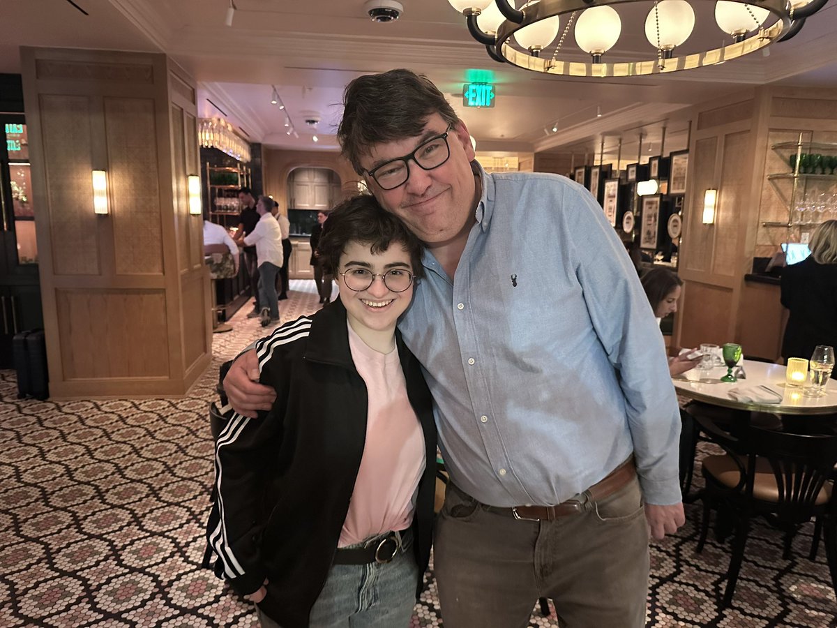 Glinner's tweet photo. Washington! With the amazing @thepeacepoet99 for detrans awareness day! https://t.co/eoIzOyLcHa