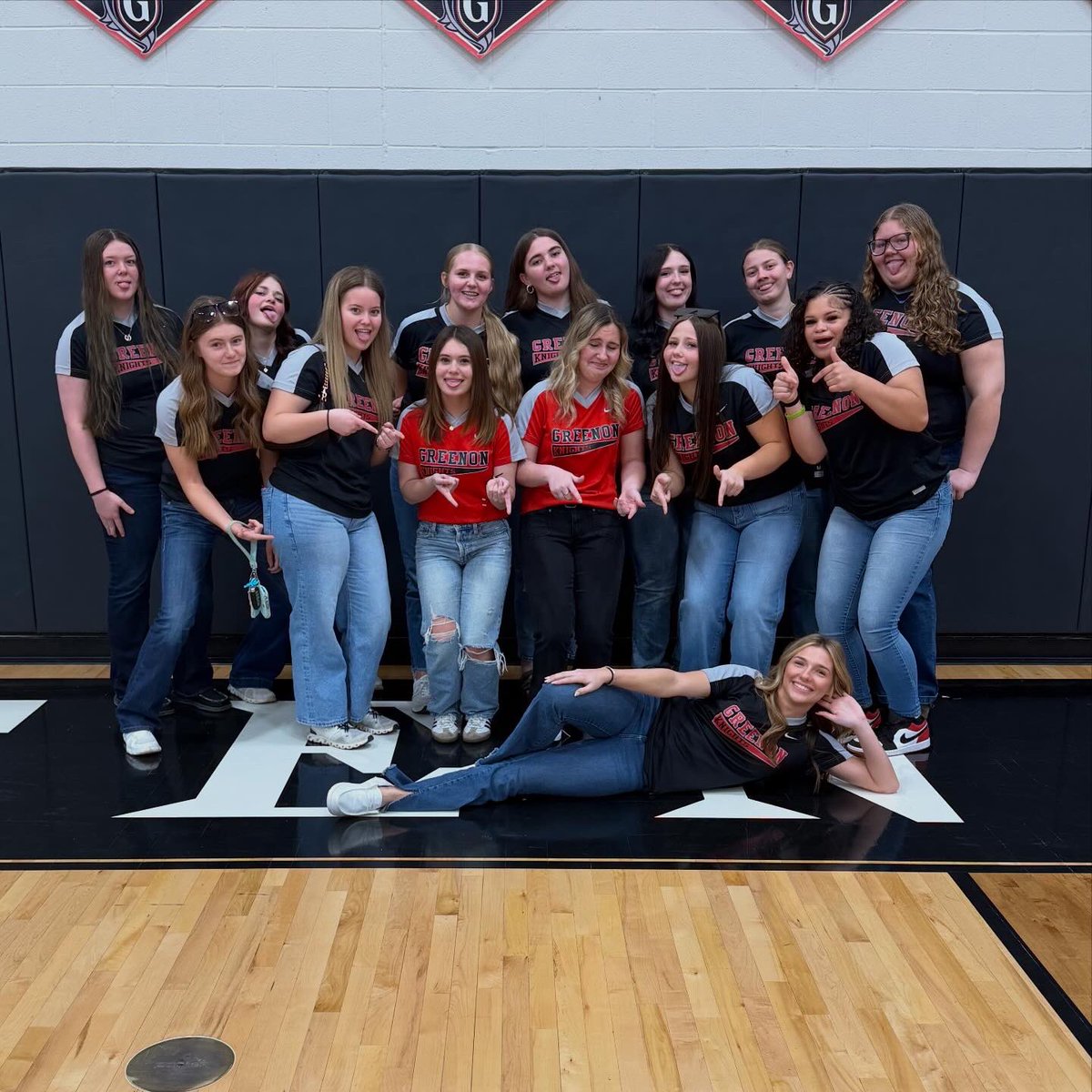 GreenonSB's tweet photo. Meet the Knights Spring 2026! 🥎

Missing a lot of our girls, but excited to get this season started in the next couple weeks. 
#greenonsb #goknights #teamwork https://t.co/GItJMbbPJL
