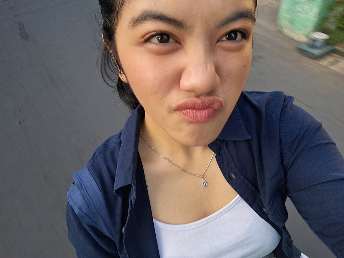 dan yap walaupun dengan rambut lepek ikat belakang, happy new yeaaaarz😛