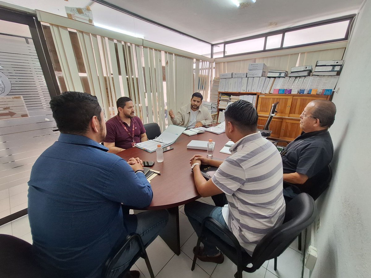 En seguimiento a los procesos de transparencia y coordinación institucional, realizamos importantes para el adecuado desarrollo de los procesos administrativos y la continuidad de las metas para este año ✅.

#PorAmorAVeracruz nos enfocamos en beneficiar a la ciudadanía.