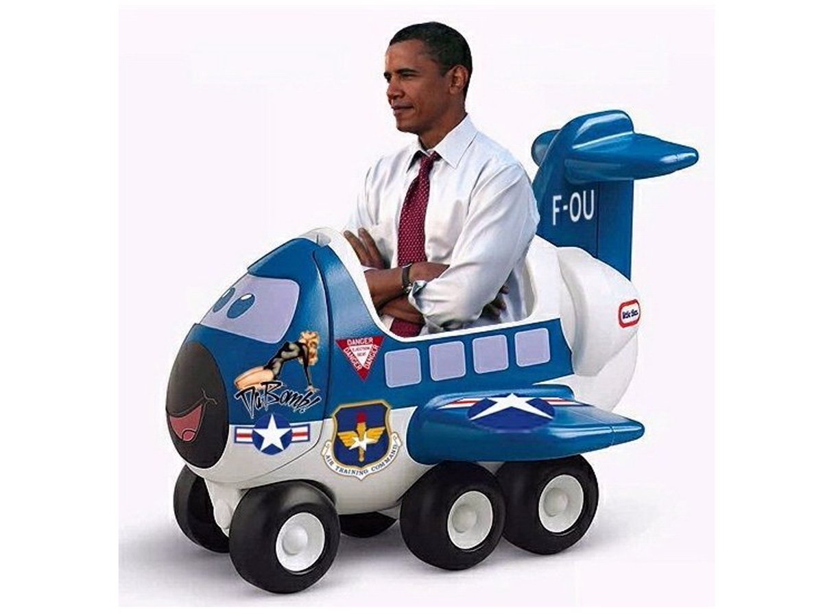 mk77_williepete's tweet photo. @RichardMccrar20 @JesusChryslerII I've yet to see evidence #RonDeSantis ever falsely wore a #NavalAviator's #WingsOfGold. Yet I'd be far from surprised if this cretinous commie ☭omrade's jug eared messiah #BarackObama didn't mince about the White House, more than once fancying itself a "pilot."
cc @CyborgPeds https://t.co/0hzOk1l9oV