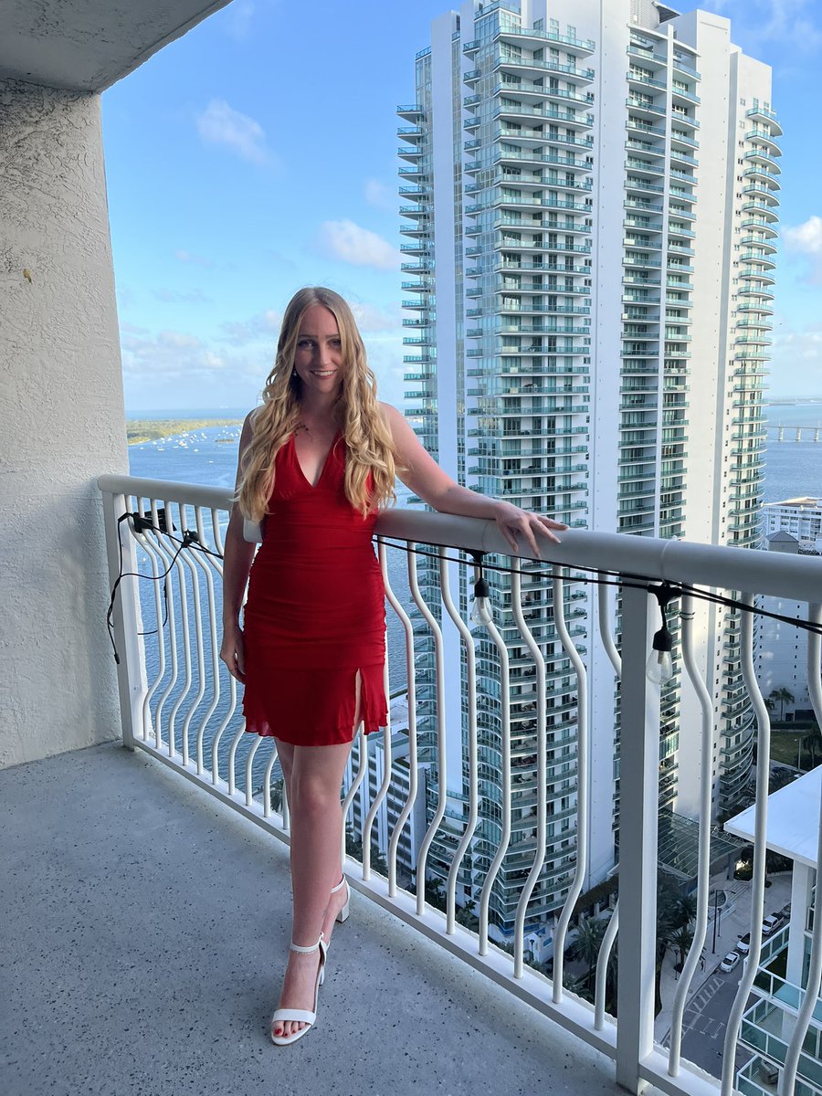 breebreenikki's tweet photo. Damn, I love Miami 💃🏼🌴🩵 https://t.co/MIXrsULmd9