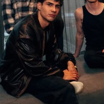 Yo viendo que borraron la historia para limpiarte tu calcetín <a href="/alannavarro/">Alan Navarro</a> JAJAJAJAJ te amo es normal tas ayudando a limpiar el piso bb 😮‍💨❤️‍🩹😂