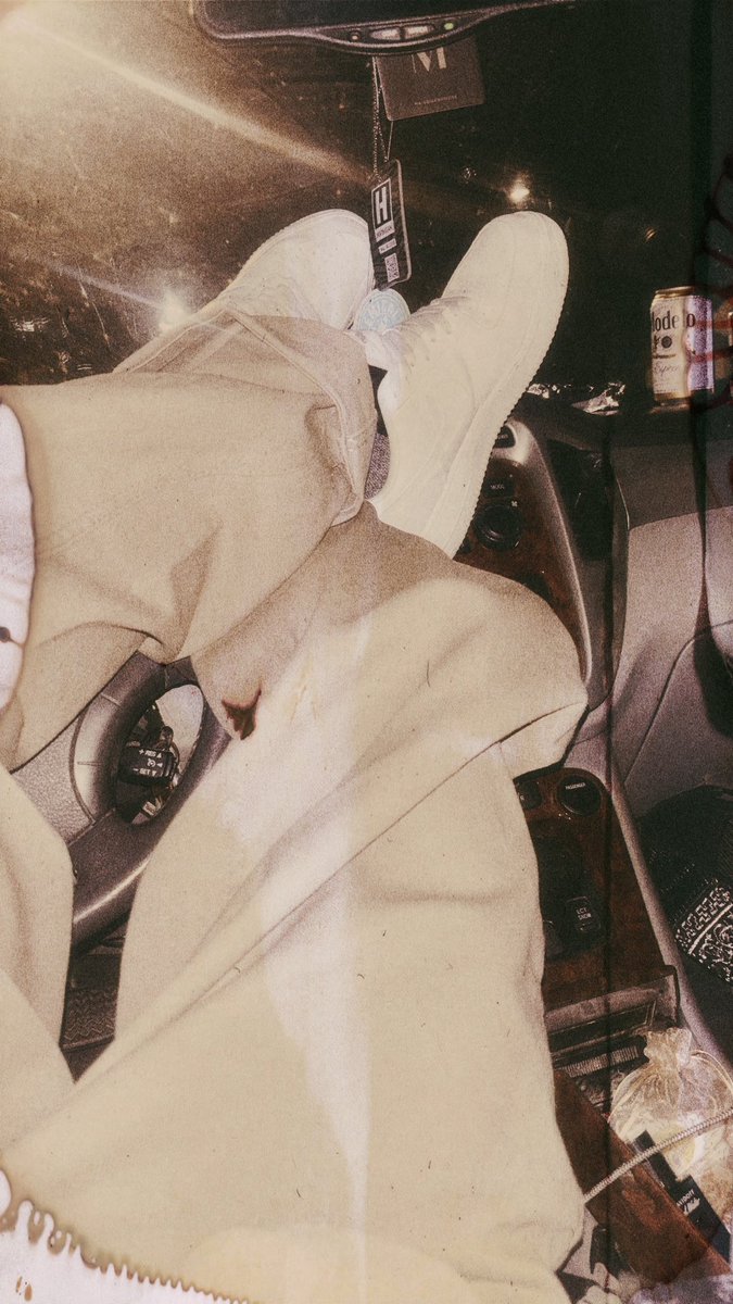 EYESWIDESHUT - 
PLS DONT WAKE ME 
PROD. <a href="/nst_009/">#Nest</a> 

on.soundcloud.com/GYvLUCTsmOZZJt…