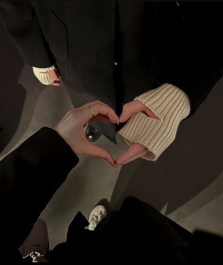 itsnotsoni's tweet photo. ㅤ

ㅤ                          This is the only way 
                           For me to say i love you. ♡

ㅤ https://t.co/MGVdC6Jv2h