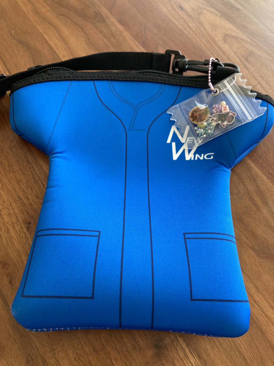 tarayu37's tweet photo. アカスリでぺかぺかになって、サウナでうっとりして、シャカシャカキーホルダーのワークショップにも挑戦!パーツが全部かわいくて迷ったけど、炙り手羽とヨシダさんにした。
しらすはうまるちゃんからプレゼントにヴィヒタをもらった🫶よかったねしらす✨
#NWLD https://t.co/oOTedAPKFy