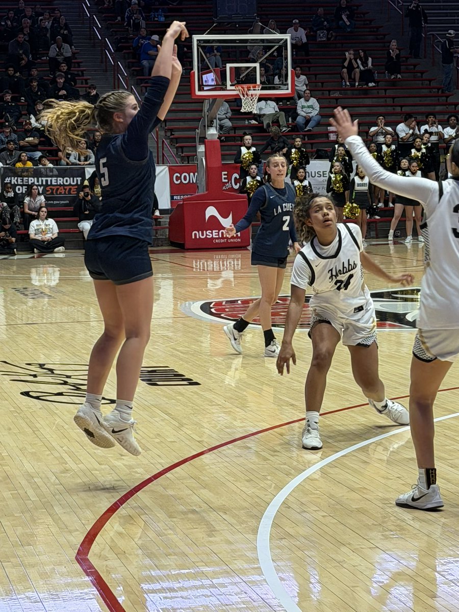 Melanie Tapia tweet media