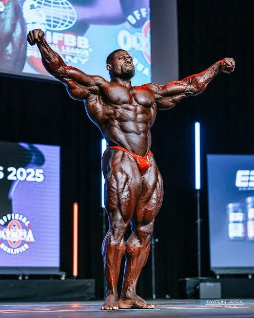 Realuchenwaka's tweet photo. Bodybuilder Chinedu Andrew Obiekea wins the 2026 Arnold Classic, taking home a whopping $750,000 prize. A huge achievement and a proud moment! 💪🏆
#ArnoldClassic2026 #Bodybuilding #Champion #Fitness #ArnoldClassic #Strength #FitnessMotivation #BodybuildingChampion #HardWorkPays #SportsNews