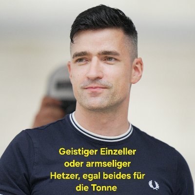 BoecklJ's tweet photo. @jkcork76 ...und er ist etwas, was #CemMP nie sein wird: ein rechtsextremer Drecksack! #SellnerPisstSichEin #NaziSellner https://t.co/WtFhGkG2kK