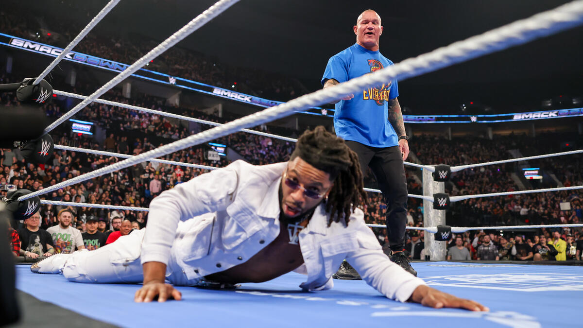 WrestlePurists's tweet image. #SmackDown Last Friday -

Average Viewers: 1,190,000

P18-49: 0.27