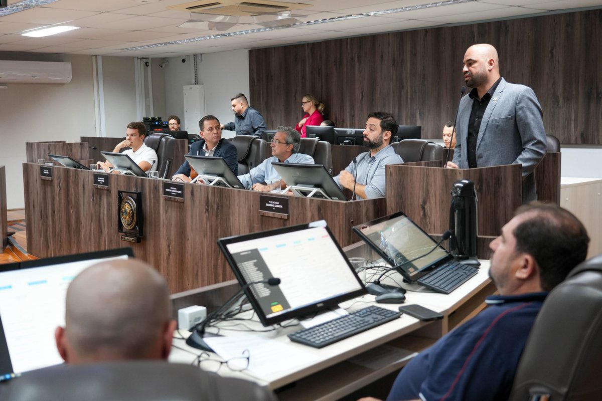 O secretário de Saúde de SC, Diogo Demarchi Silva, usou a tribuna na sessão desta noite da Câmara de BC, e apresentou um balanço dos três meses de trabalho da nova gestão do Hospital Regional Ruth Cardoso.

Leia mais: balneariocamboriu.sc.leg.br/imprensa/notic…