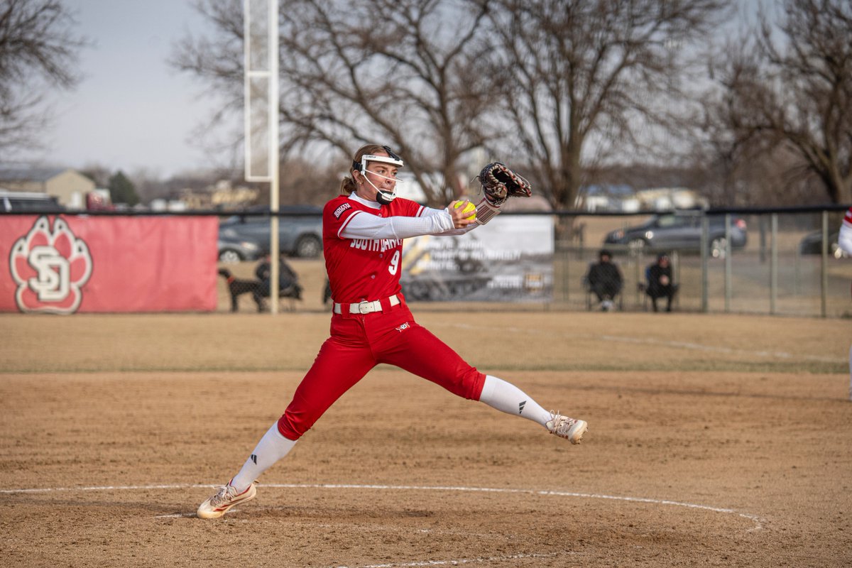 South Dakota Softball tweet media