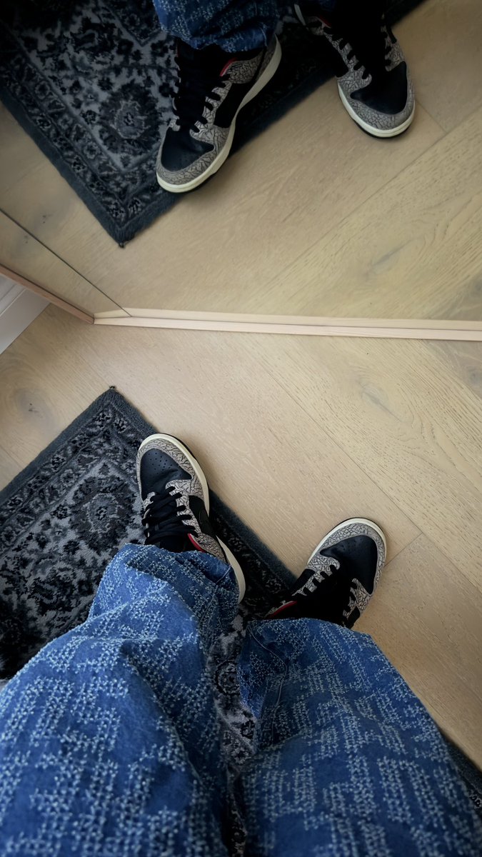 PRIVATE SELECTION tweet media