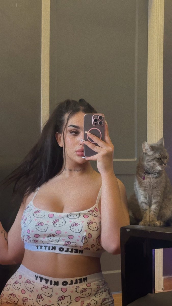kati_q1's tweet photo. 😼🩷

https://t.co/rpcQS5DEqa call me dear 😼 https://t.co/KCTsfdweex