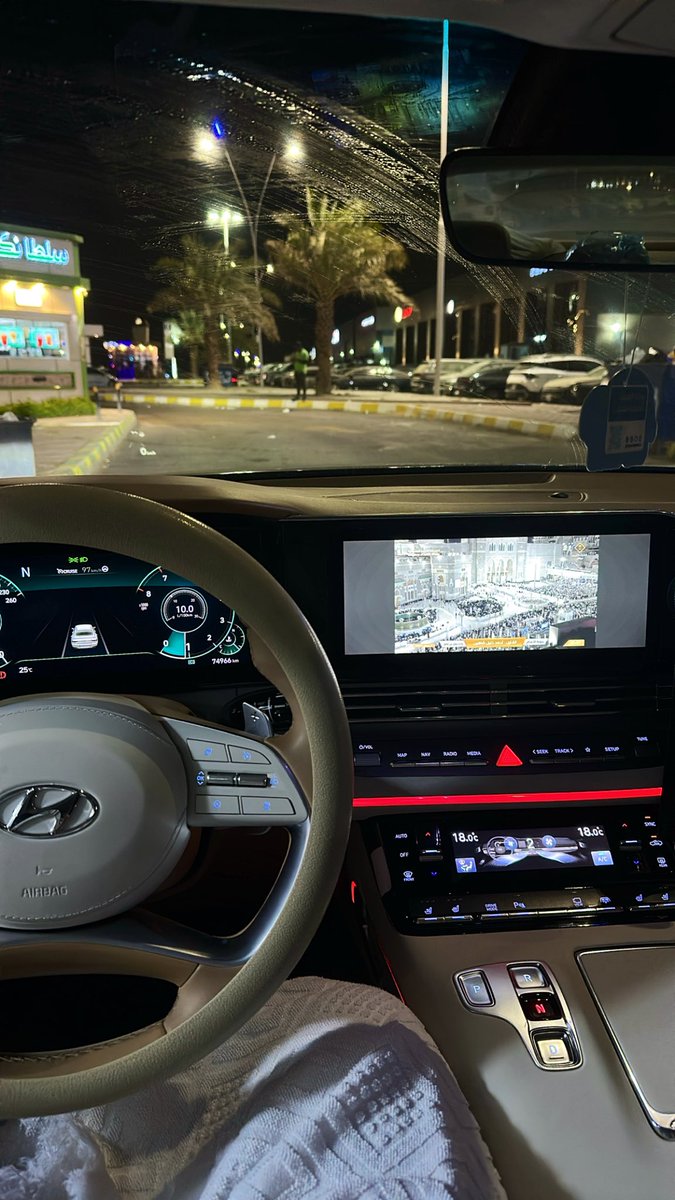 JustNàif tweet media