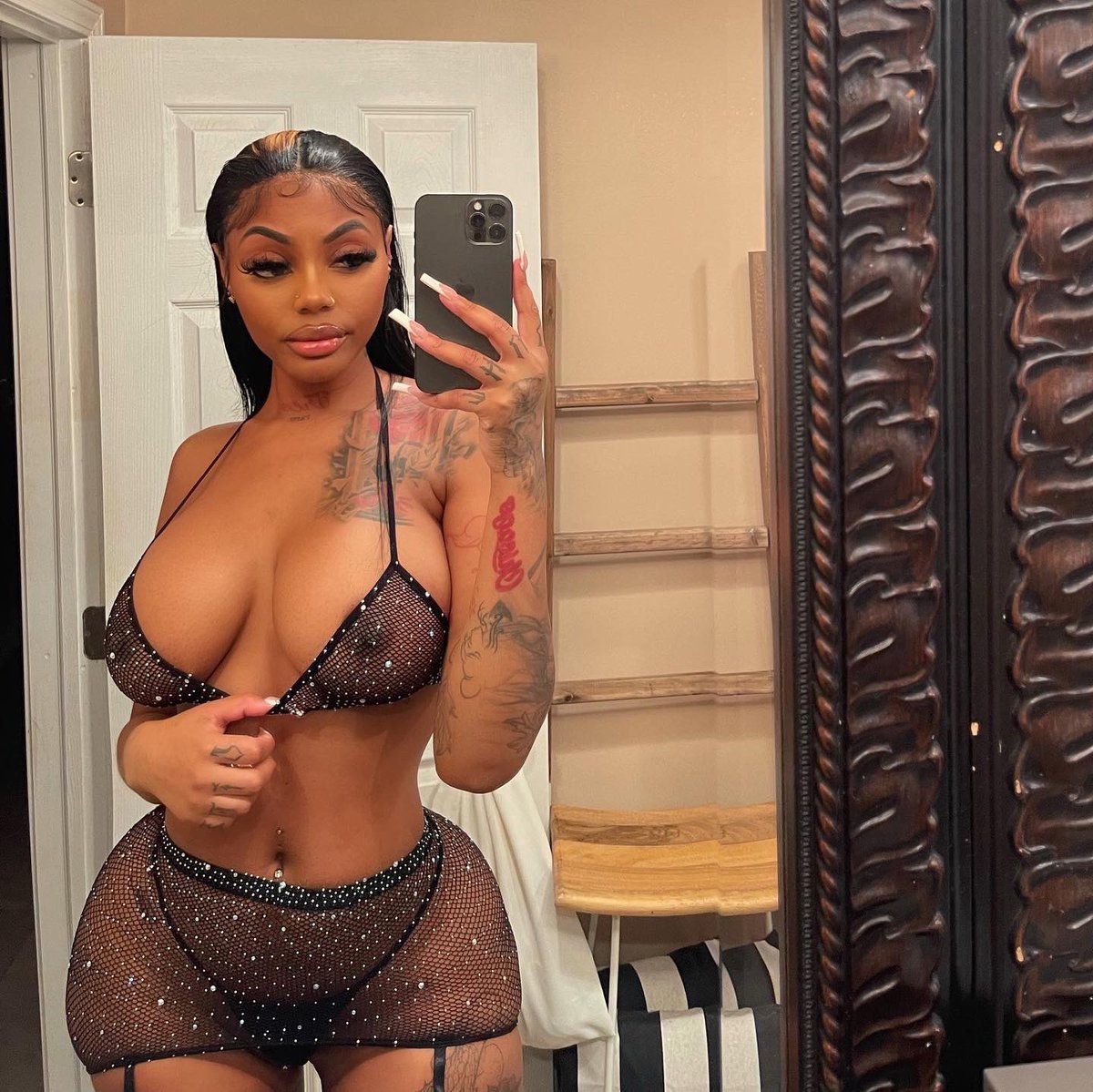 snuowbunnyy's tweet photo. Dm me on telegram 👇
https://t.co/qQ1KQLsYVz
#vegaslife #vegasfreaky #lasvegas #navada https://t.co/wYg8PCUPV4
