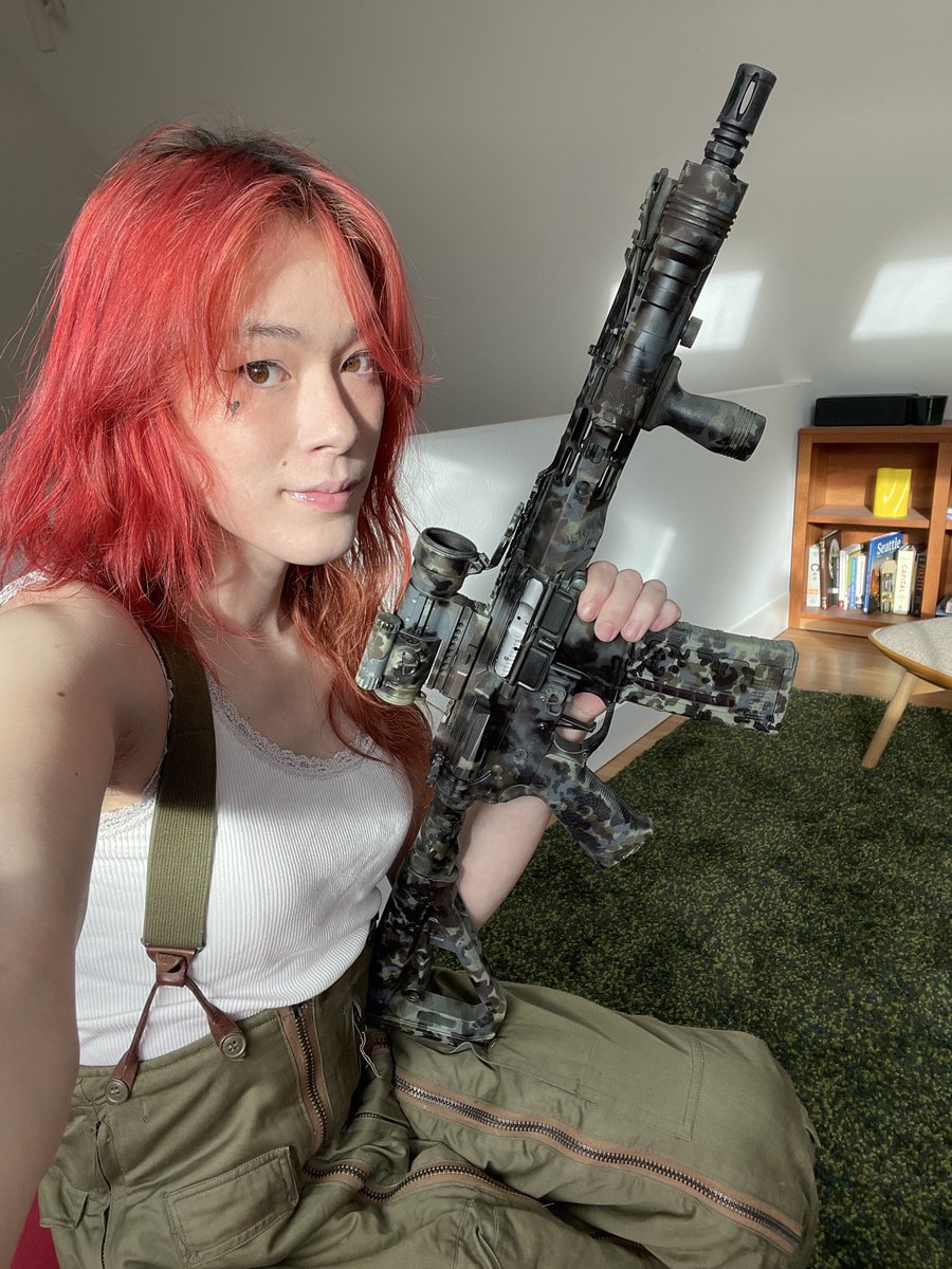 GatGirlie tweet media