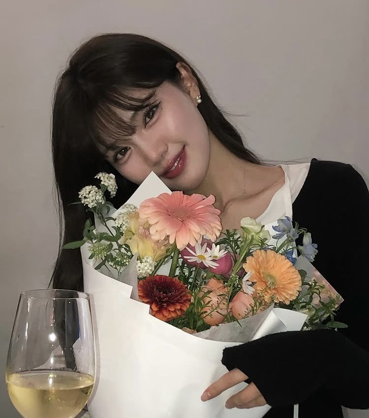 picsbeck's tweet photo. 🎂 Happy birthday to our pretty girl Yerim https://t.co/YGiLRxVMKE