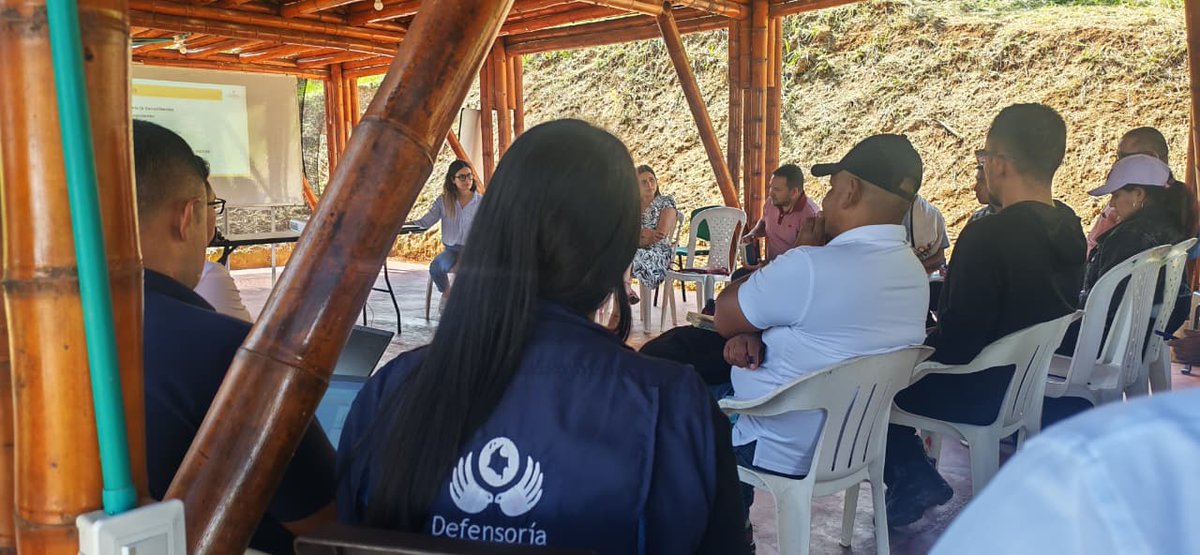 A través de un diálogo participativo, la <a href="/ARNColombia/">Agencia para la Reincorporación y la Normalización</a>, en #Cauca, se reunió con representantes de la cooperativa Coomeep de Caldono, para avanzar en la consolidación del ETCR Los Monos y su transición hacia un Área Especial de Reincorporación Colectiva (AERC).