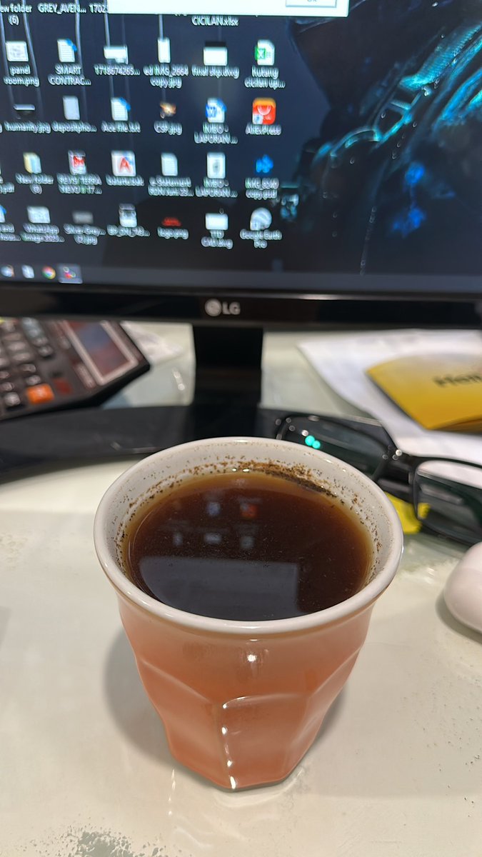 kopi dlu guys, semangat pagi 💪🏻
meski denpasar dan sekitarnya cuaca kumat mendung ujan lagi 😁
