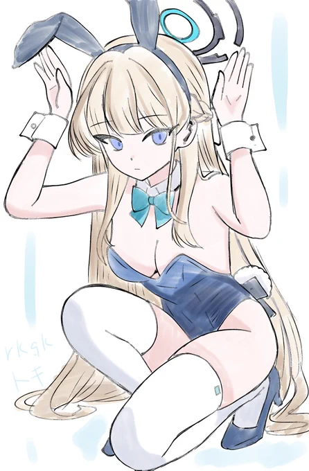 #片膝立てポーズを上げたら皆も上げてくれる