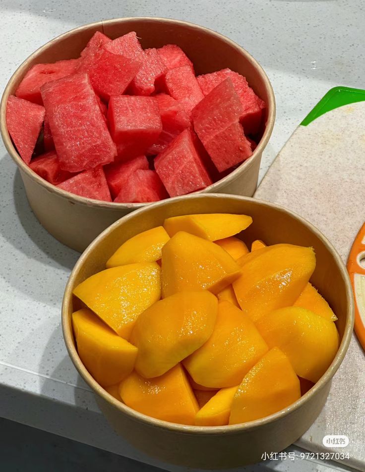 Be honest 🧐....... What will you Eat first?😋