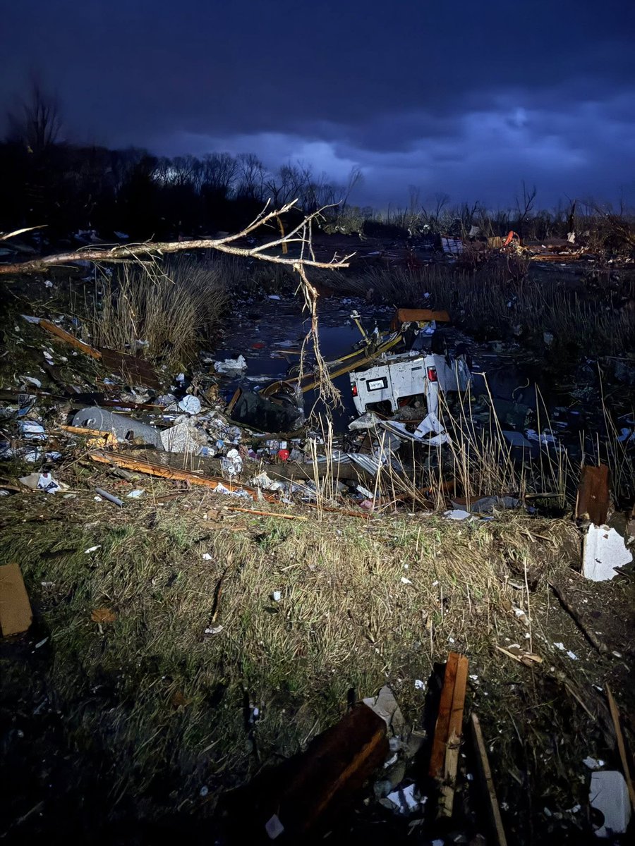 Sekai Chandra tweet media