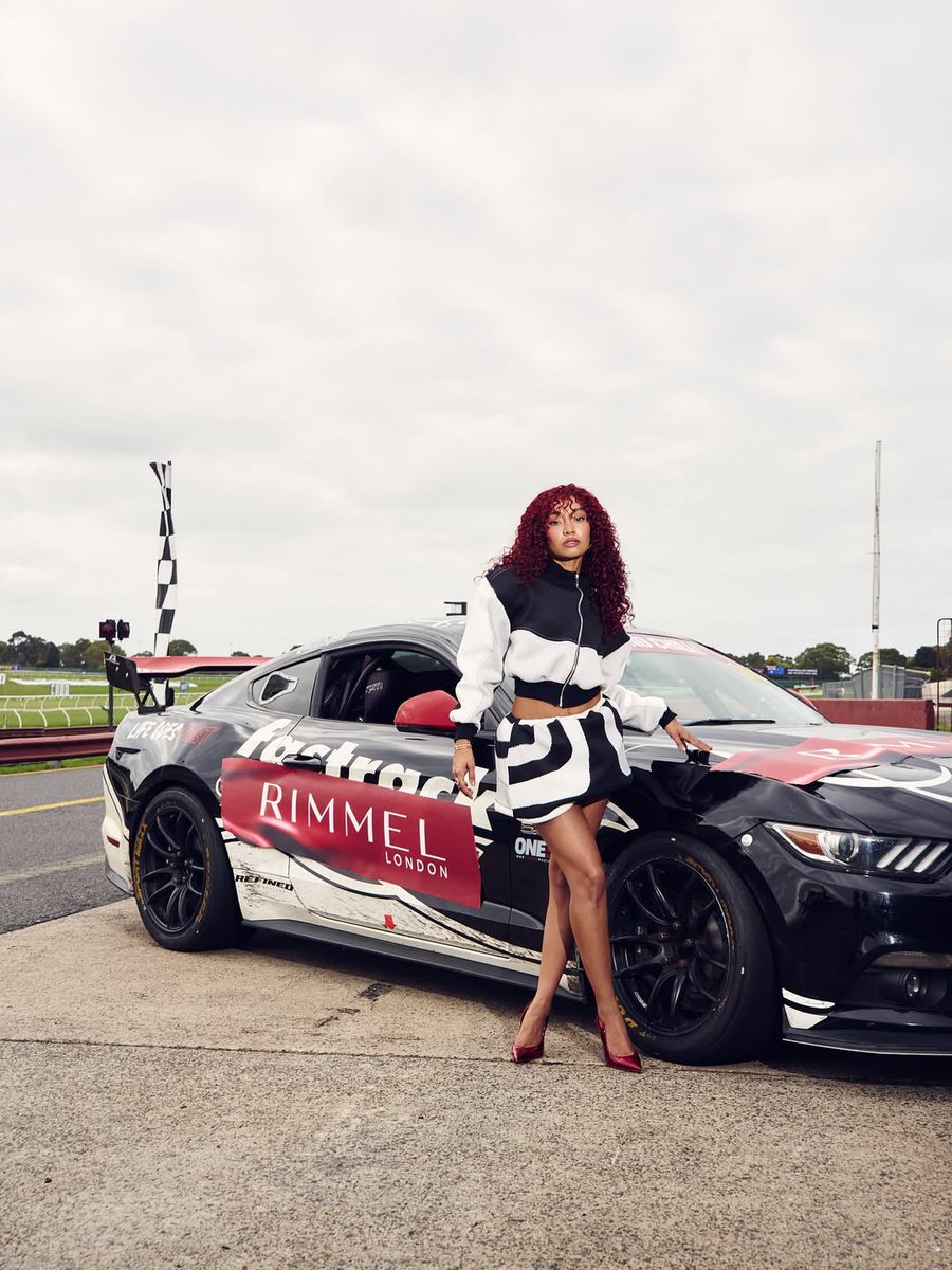  𝑙𝑒𝑖𝑔𝘩-𝑎𝑛𝑛𝑒. tweet media