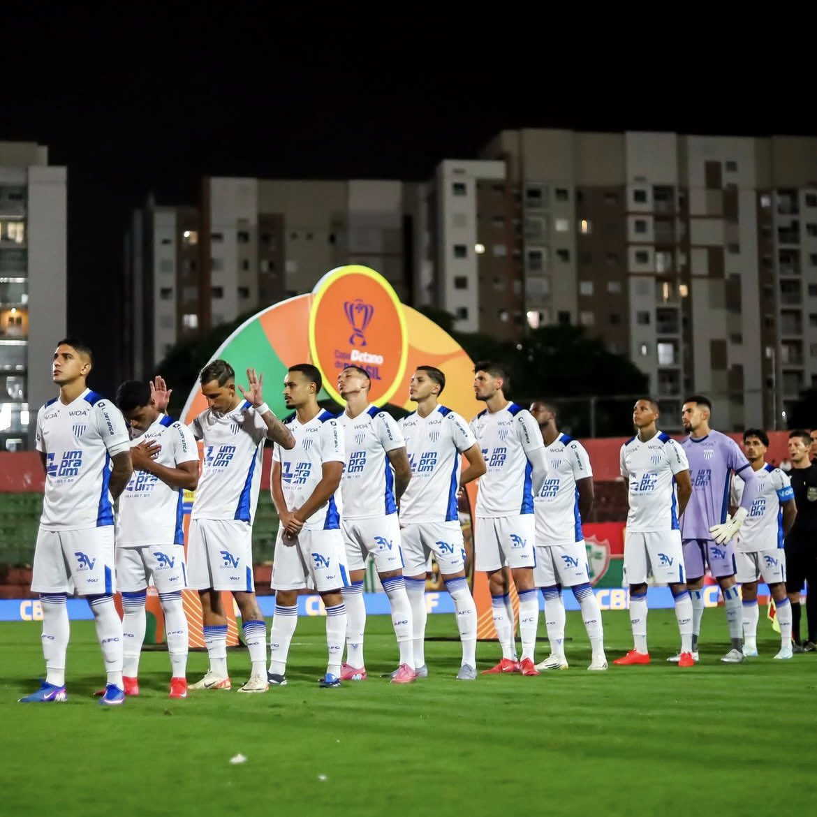 vitoriofleury's tweet photo. Avaí e Joinville eliminados na terceira fase da Copa do Brasil.

Ano inicia completamente decepcionante para dupla de SC, que poderia ter na premiação da classificação um enorme alívio na folha salarial.

Amanhã tem Figueirense. Outra equipe que vive um começo para se esquecer. https://t.co/AiQRvI3GRB