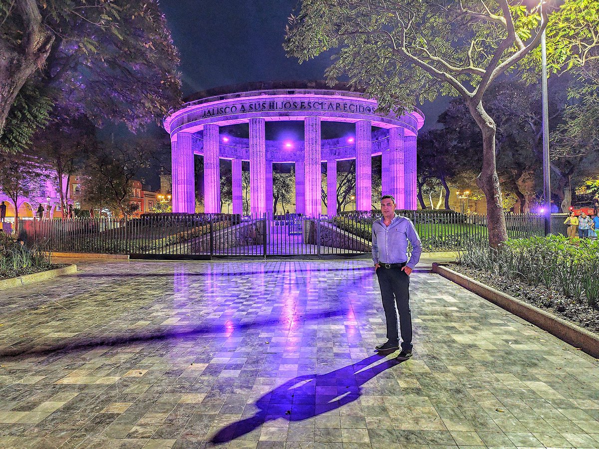 cesarsancal's tweet photo. #UnaFechaComoHoy
En Marzo 1858. Guadalajara es tomada por tropas liberales y el presidente Benito Juárez y los miembros de su gabinete recuperan la libertad https://t.co/mq7BA171kg