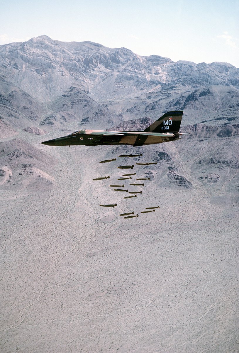 refueled's tweet photo. F-111 #F111 https://t.co/qcDpQt2U3x