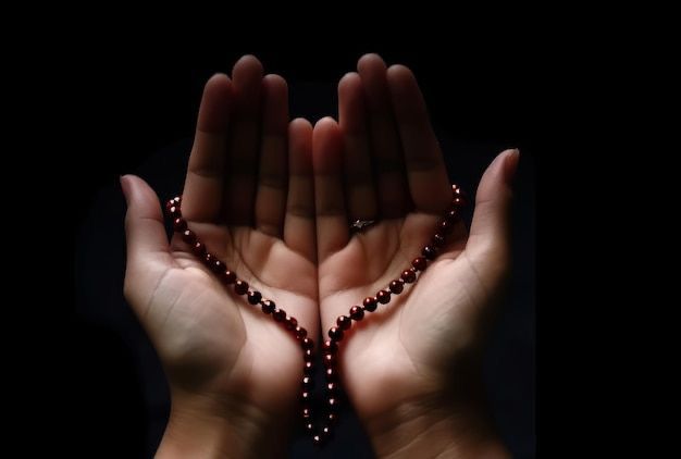 Elmsafr5's tweet photo. في هذه الأيام المباركة في العشر الأواخر من رمضان ليلةٌ عظيمة هي ليلة القدر ليلةٌ خيرٌ من ألف شهر فاملأ قلبك بالدعاء لعلّها تكون الليلة التي تتحقق فيها أمنياتك اللّٰهم أجبُرنا في هذه الليالِ المباركة كأننا لم نري حُزناً و أجعل لنا نصيب من قبول الدعوات وغفران الذنوب وتفريج الهموم https://t.co/9Sm2EvigCo