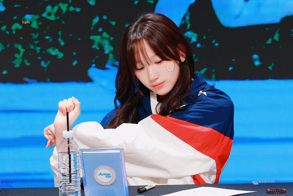 오늘 하루 세상에서 가장 행복한 사람이 되길 바래🤎🤎
#유스피어 #USPEER #소이 #SOEE