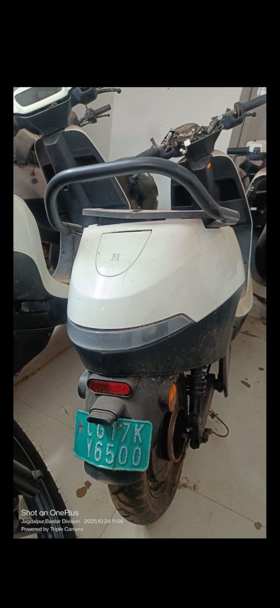 ManishSamarath's tweet photo. @bhash @OlaElectric Bhavish ji are you blind ??? I am asking continuously when will be my Ola air repaire and no one from Ola takes responsibility…is this the way you treat your customers 🤬 https://t.co/dtp1QJNJdP