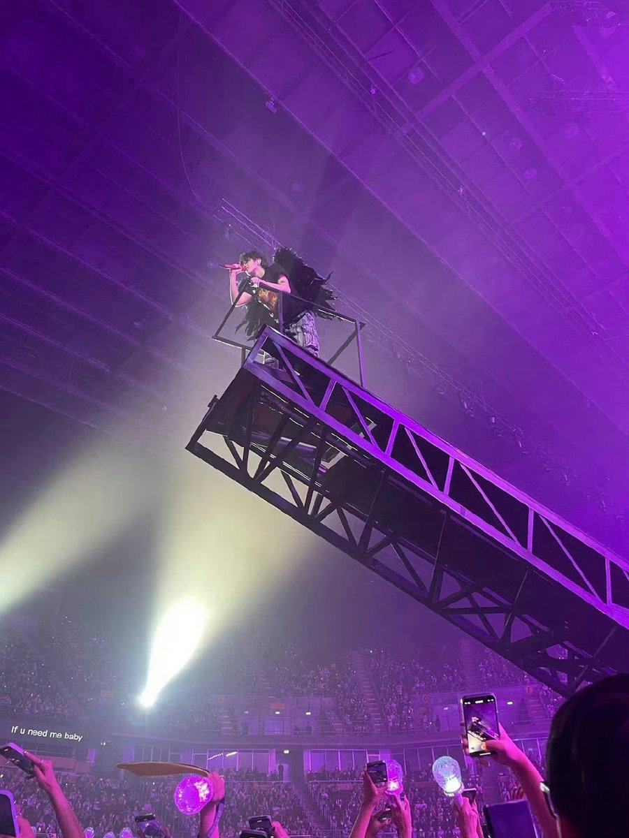 yschandel tweet media