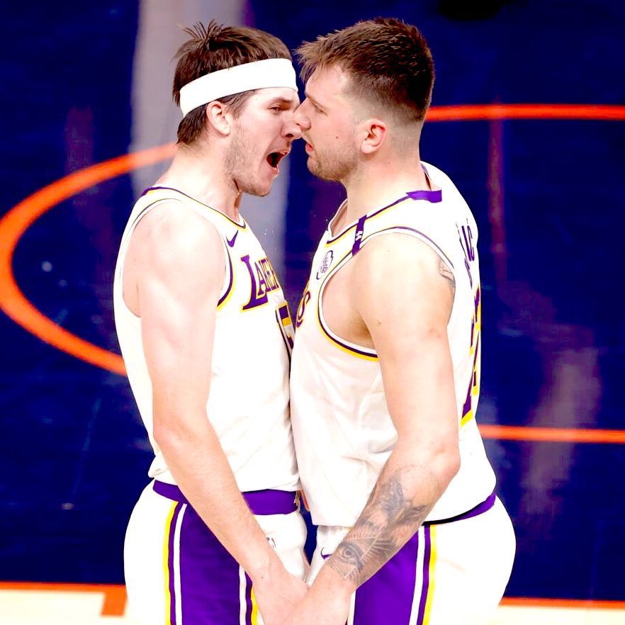 Lo mejor de los Lakers se vio a principios de temporada y estos dos últimos partidos 

🤷🏻‍♂️