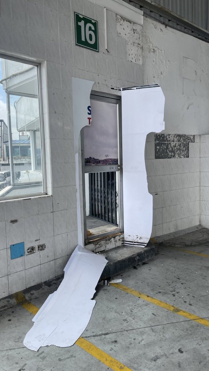  Silver Fox 🦊 tweet media