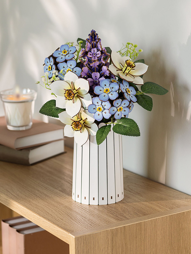 輸入新製品（ドイツレベル社）】 香りが豊かな木製の花