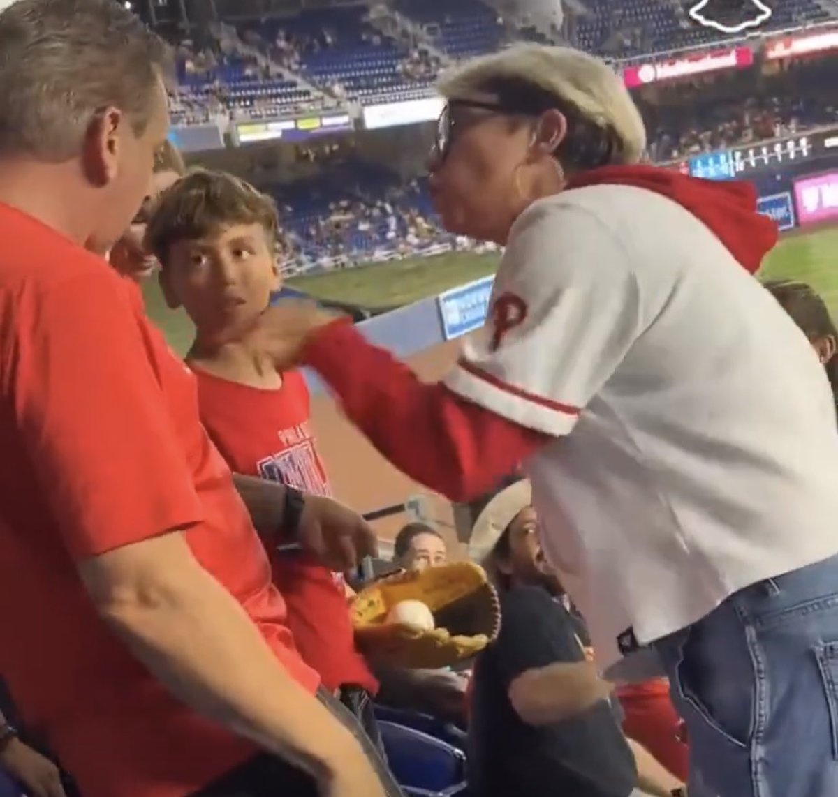 <a href="/tanomuzeA/">頼むぜエディタ</a> <a href="/grok/">Grok</a> 誰だ？