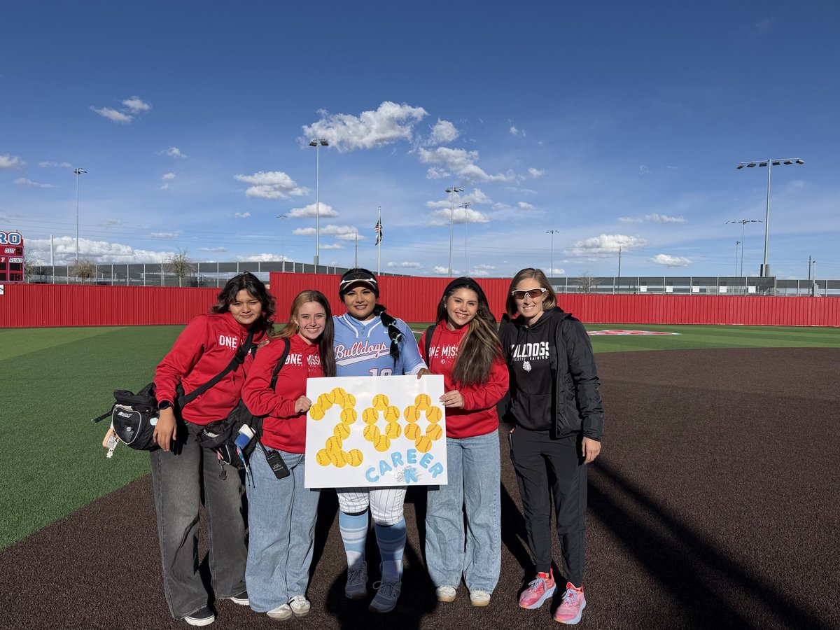 Alejandra Medina tweet media