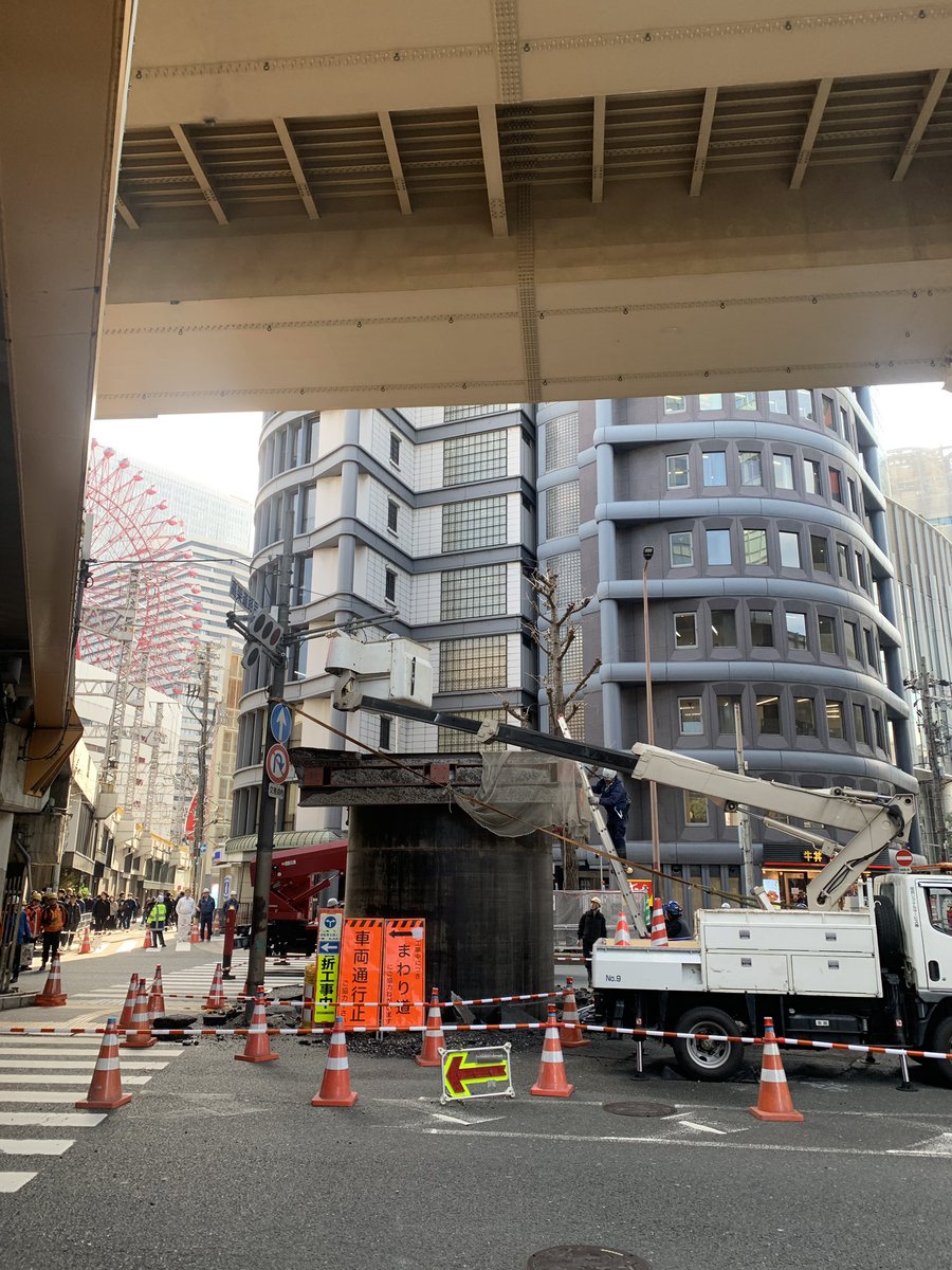 散歩がてら新御堂筋のダークパレス見に来たけど、だいぶ下がってた