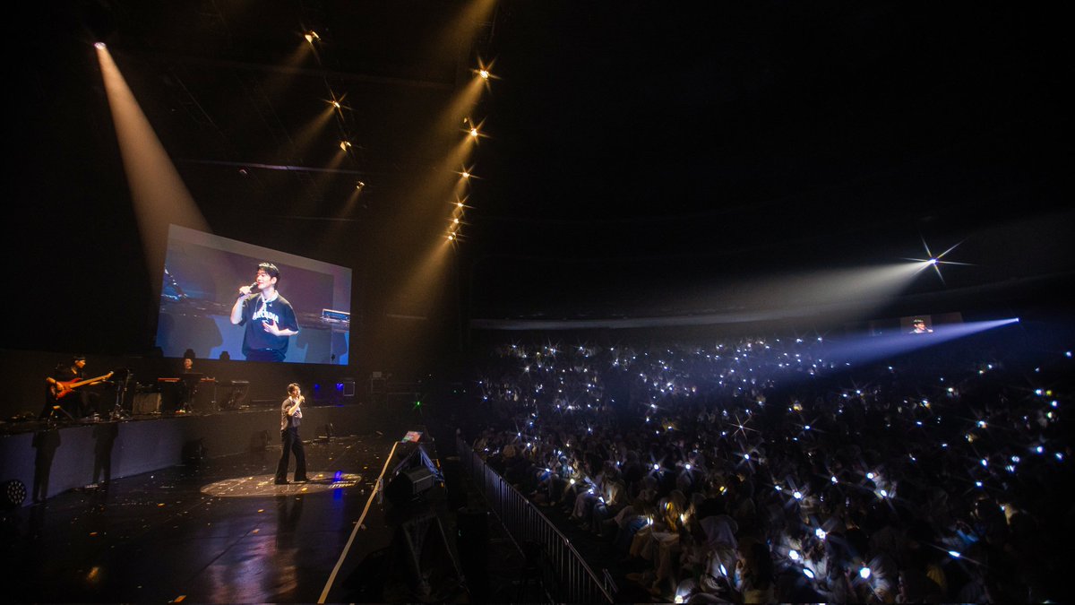 theseoulstory's tweet photo. [INDONESIA] Jakarta stepped into Arcadia with CHEN 🌌 A beautiful journey powered by music, emotion, and fans singing along to every note 💙

Relive the memories with us 👉🏻 https://t.co/be3w7lh5D7

Thank you @Threeanglespro for the media invite!

#ArcadiaJAKARTA https://t.co/Vh0Fxk2yDR