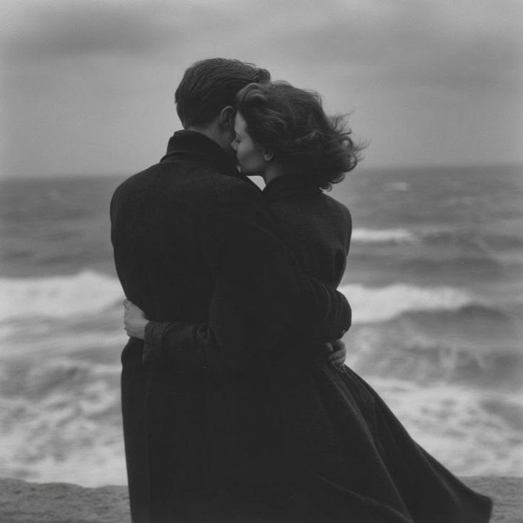 Nightbloomc's tweet photo. "Even if storms rage, I feel safe in your arms." https://t.co/iJfMIYyBbM